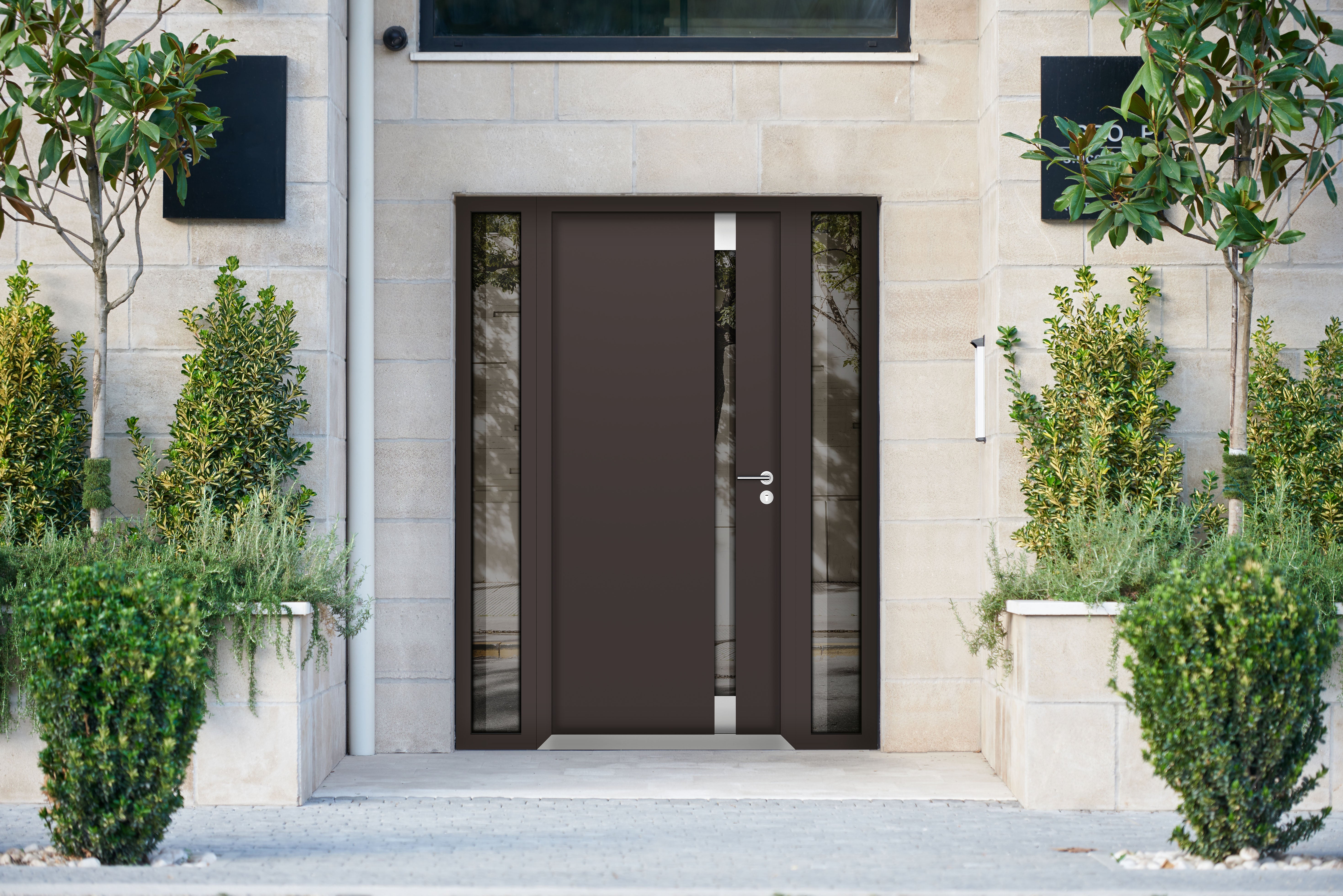Cynex 6777 Exterior Aluminum door view 7