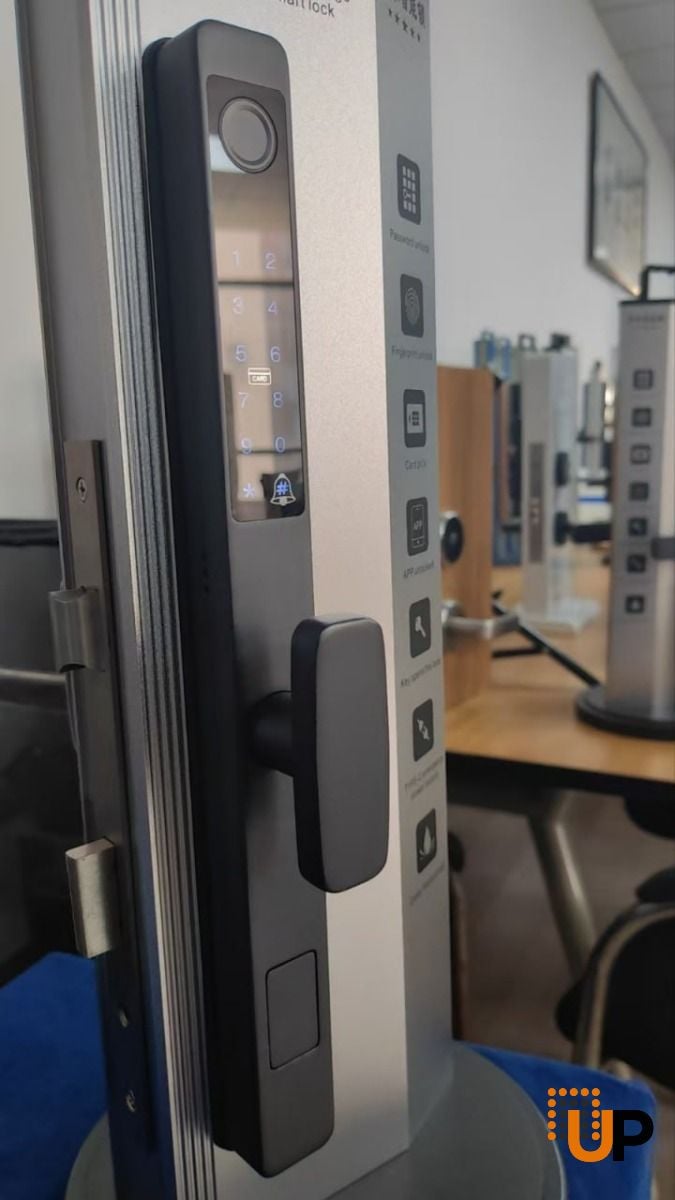 FingerPrint 055 Handle and Lock for Deux Ronex Door photo#3