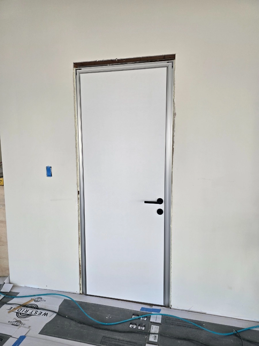 Single solid wood with honeycomb modern interior swing door | Planum 0010 Chocolate Ash | 18 x 80 photo#26