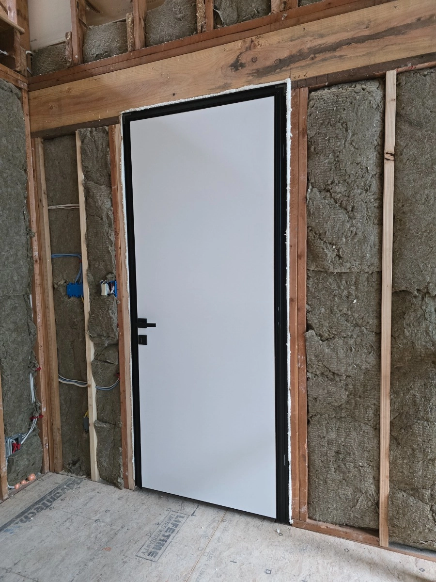 Single solid wood with honeycomb modern interior swing door | Planum 0010 Chocolate Ash | 18 x 80 photo#28