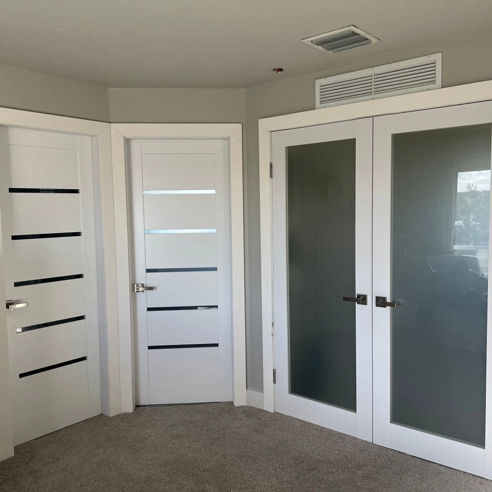 Single mdf modern interior swing door with frosted glass | Quadro 4117 White | 18 x 80 photo#7