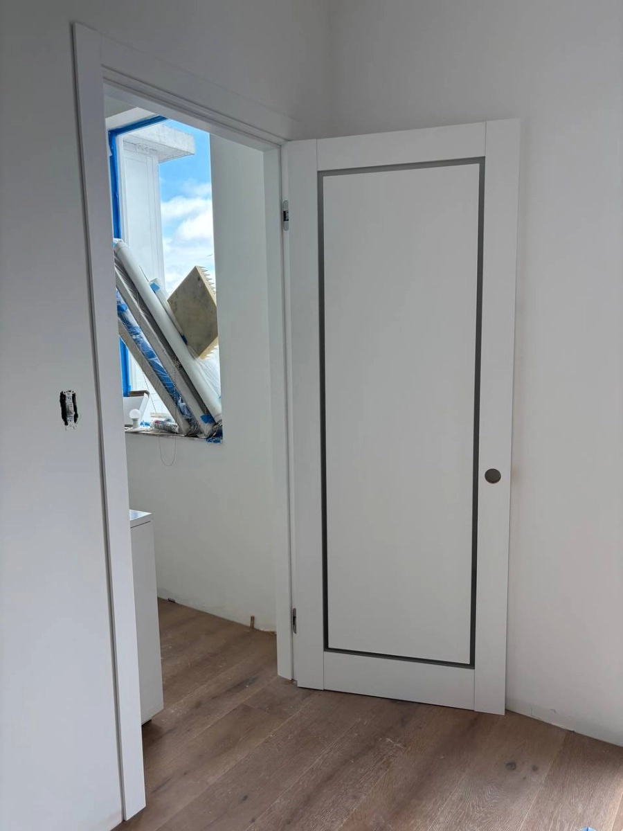 Single solid core interior swing door with frosted glass | Planum 0888 Painted White | 18 x 80 photo#19