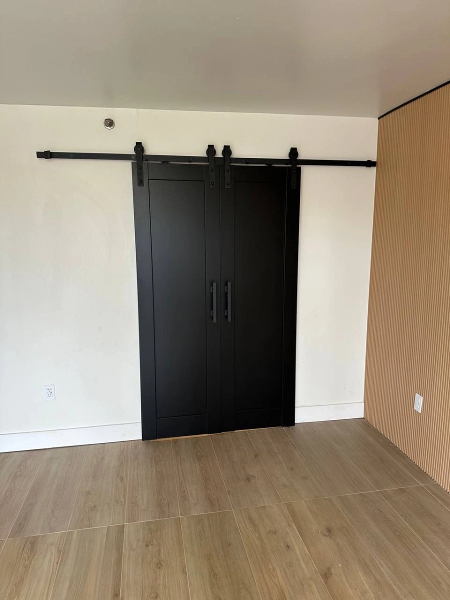 Single mdf shaker interior swing door | Quadro 4111 White | 18 x 80 photo#29