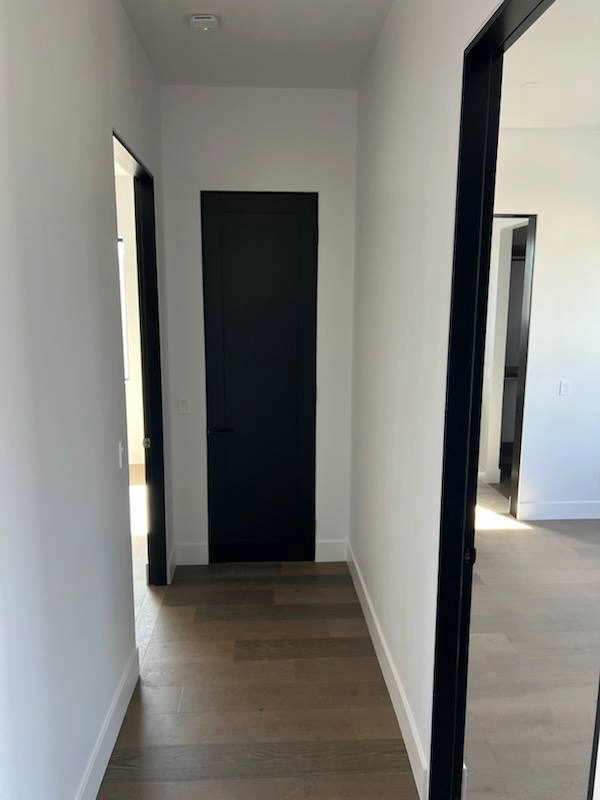 Single mdf shaker interior swing door | Quadro 4111 White | 18 x 80 photo#26