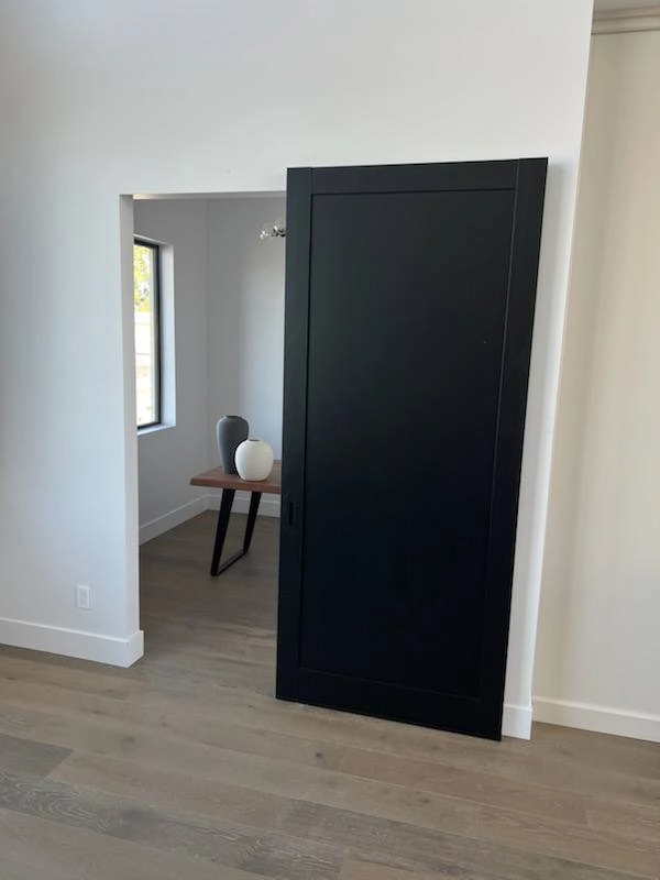 Single mdf shaker interior swing door | Quadro 4111 White | 18 x 80 photo#24