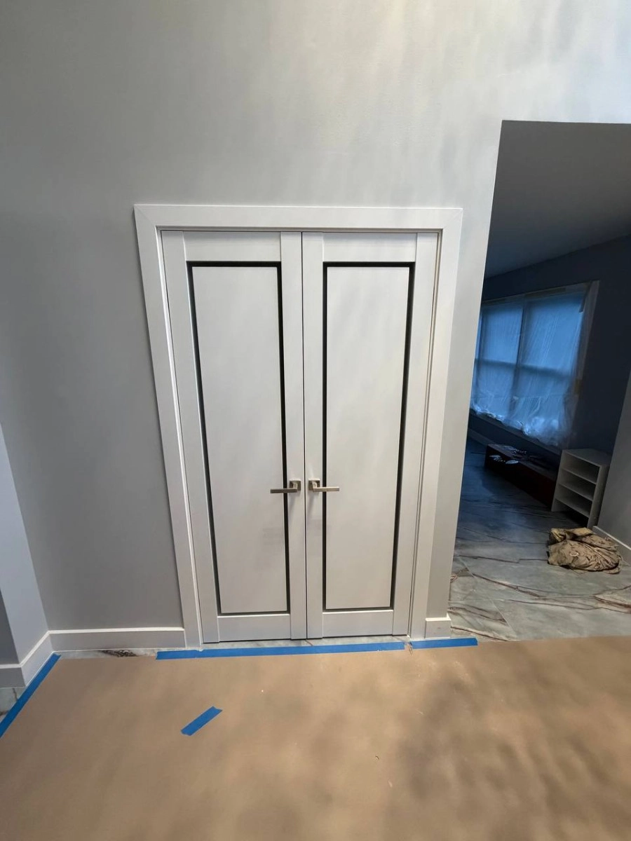Single solid core interior swing door with frosted glass | Planum 0888 Painted White | 18 x 80 photo#13