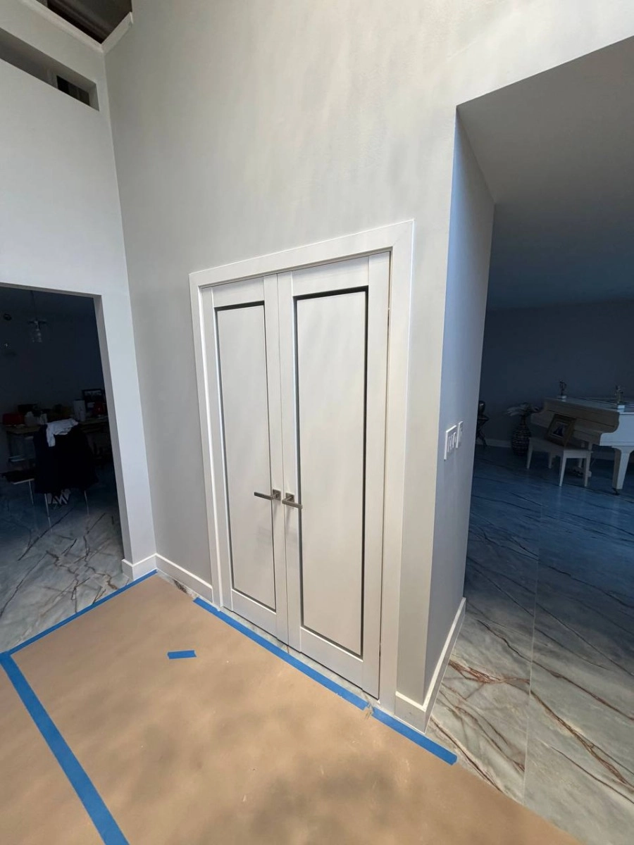 Single solid core interior swing door with frosted glass | Planum 0888 Painted White | 18 x 80 photo#14