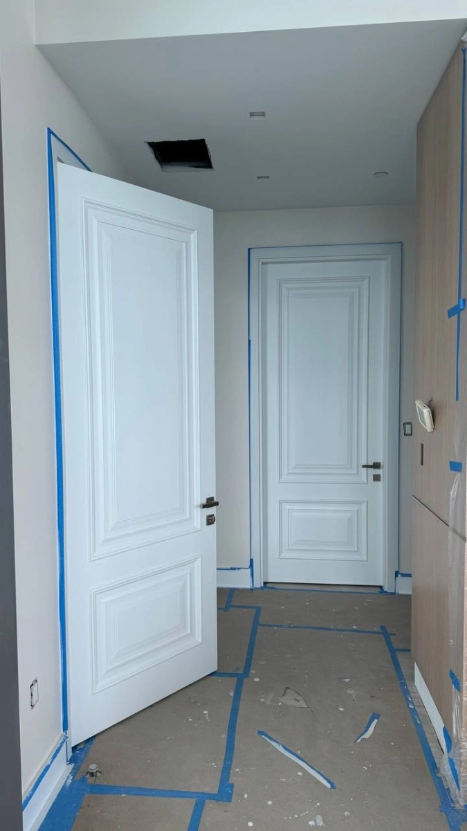 Single solid wood with honeycomb interior swing door | Royal 9822 White | 18 x 80 photo#5