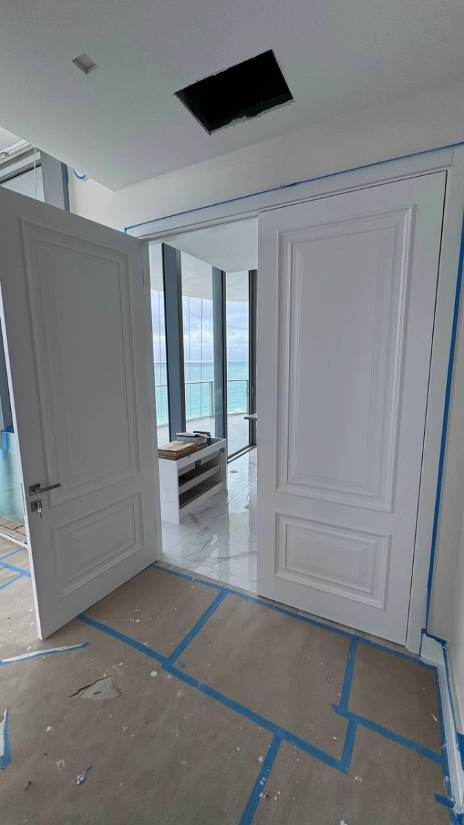 Single solid wood with honeycomb interior swing door | Royal 9822 White | 18 x 80 photo#6