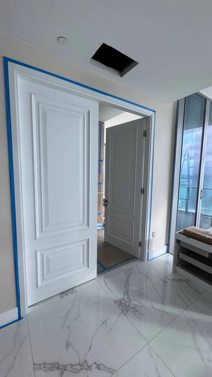Single solid wood with honeycomb interior swing door | Royal 9822 White | 18 x 80 photo#8