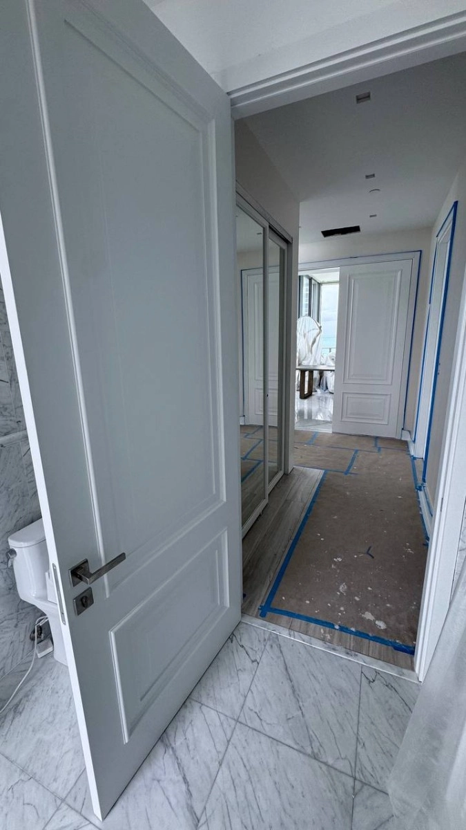 Single solid wood with honeycomb interior swing door | Royal 9822 White | 18 x 80 photo#10