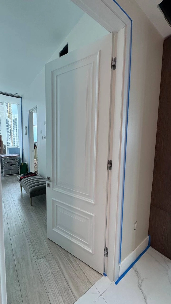 Single solid wood with honeycomb interior swing door | Royal 9822 White | 18 x 80 photo#12