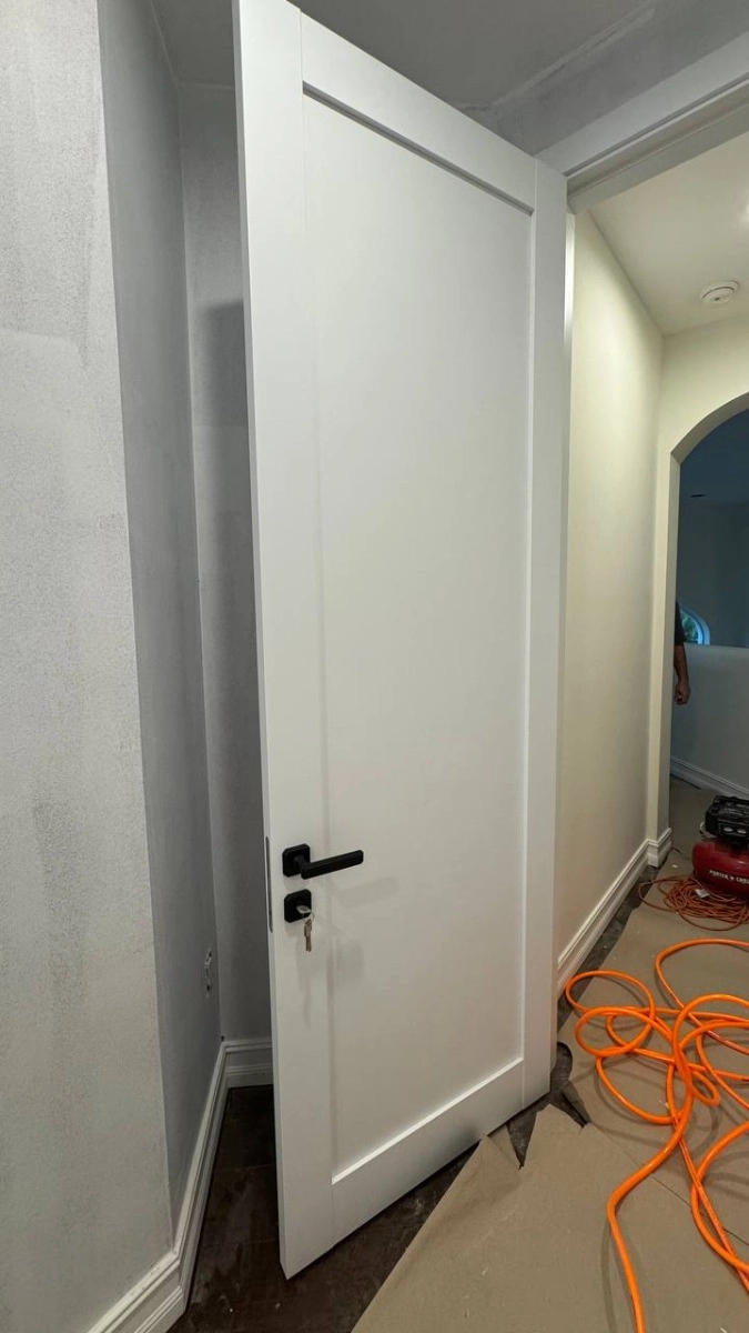 Single mdf shaker interior swing door | Quadro 4111 White | 18 x 80 photo#17