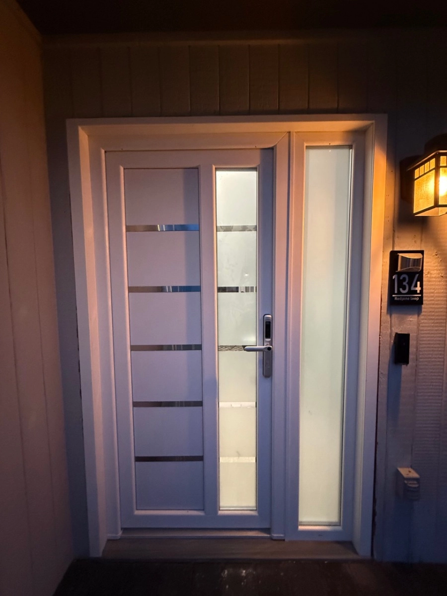 Manux 8088 White Silk (decided to reverse the door and install it as outswing door) Manux 8088 White Silk (decided to reverse the door and install it as outswing door)