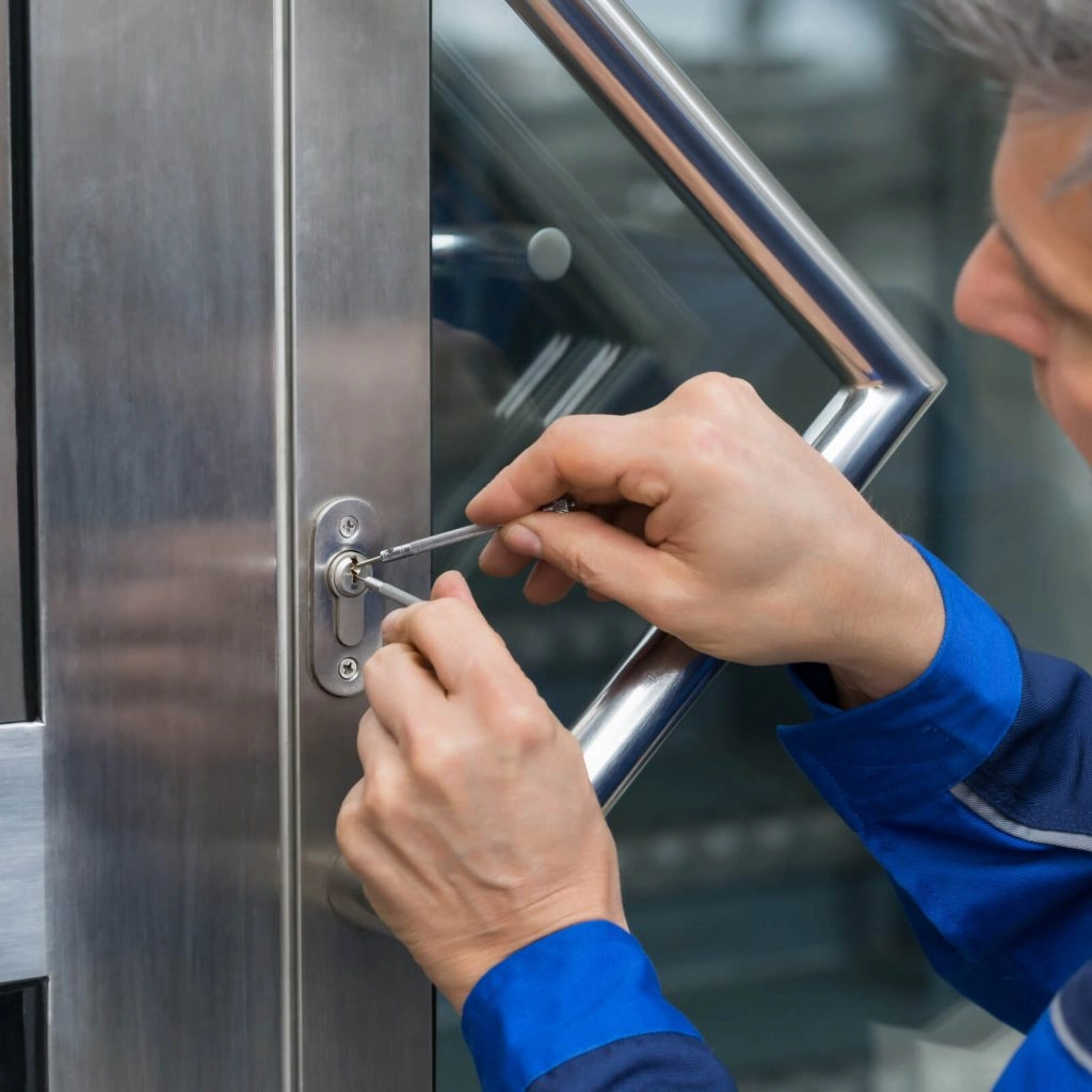 Features of different types of door locks