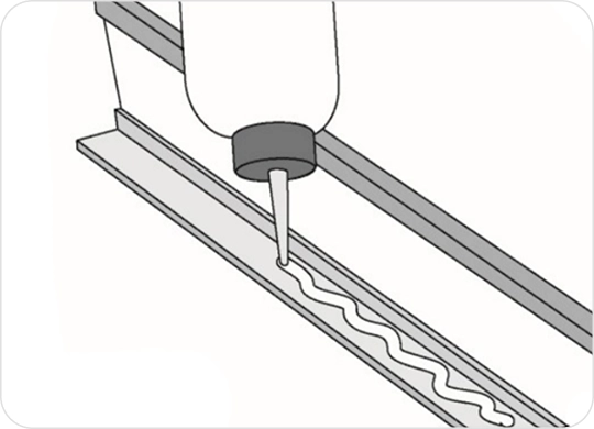 Applying adhesive to the casing leg groove