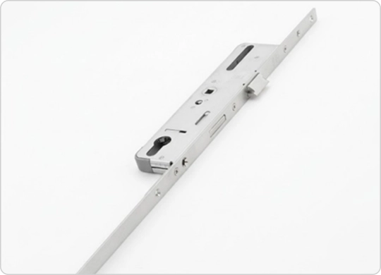 Multi-point strip engagement zone on the sash edge.