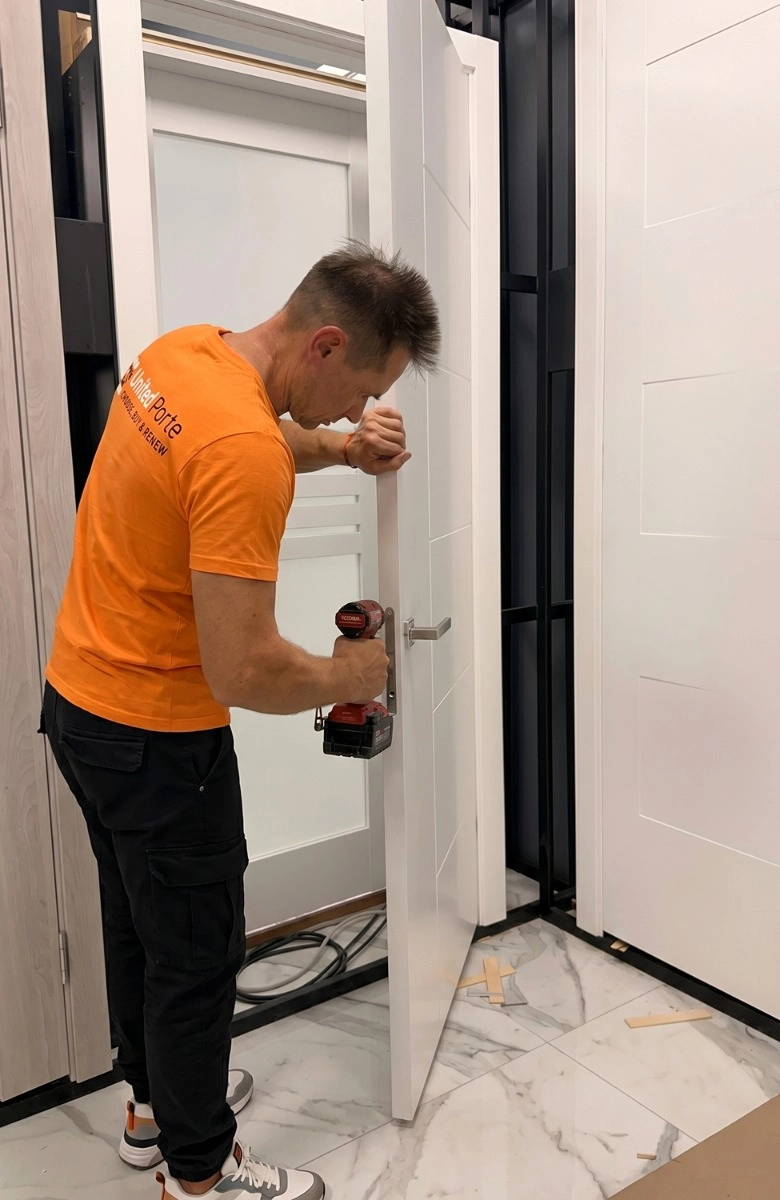 Showroom construction — Showroom, Fort Myers, Florida