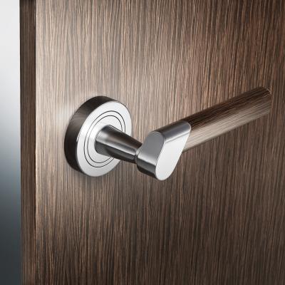 The art of choosing the perfect door handle: marrying style and functionality