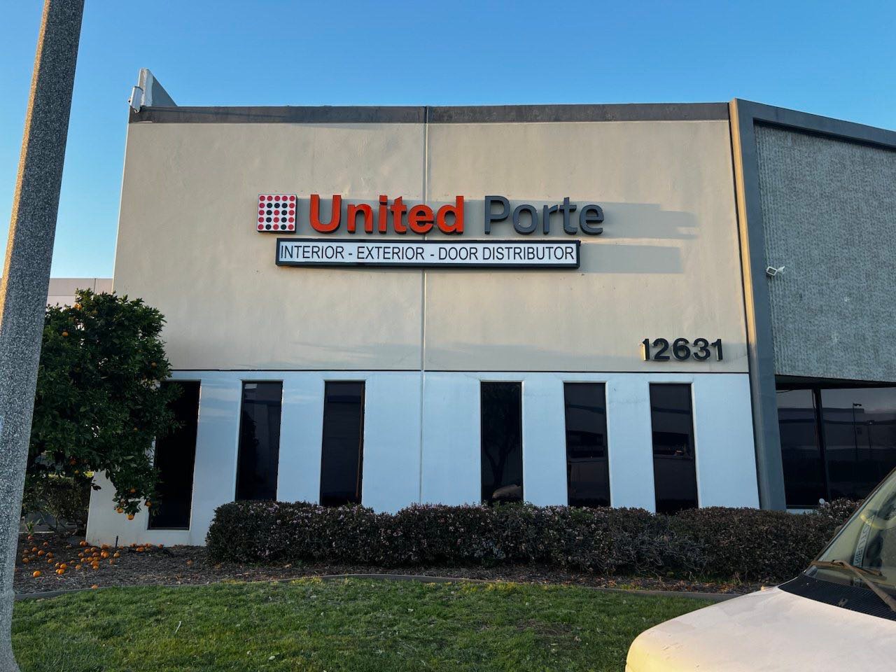 Warehouse & Showroom, Santa Fe Springs, CA